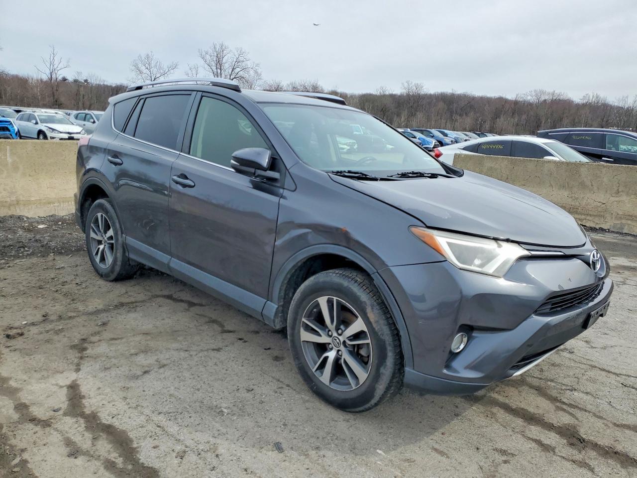 2016 Toyota Rav4 Xle - zdjęcie 4