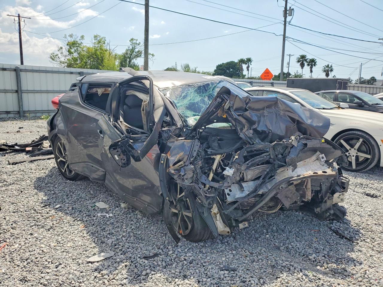2019 Toyota C-Hr Xle - zdjęcie 4