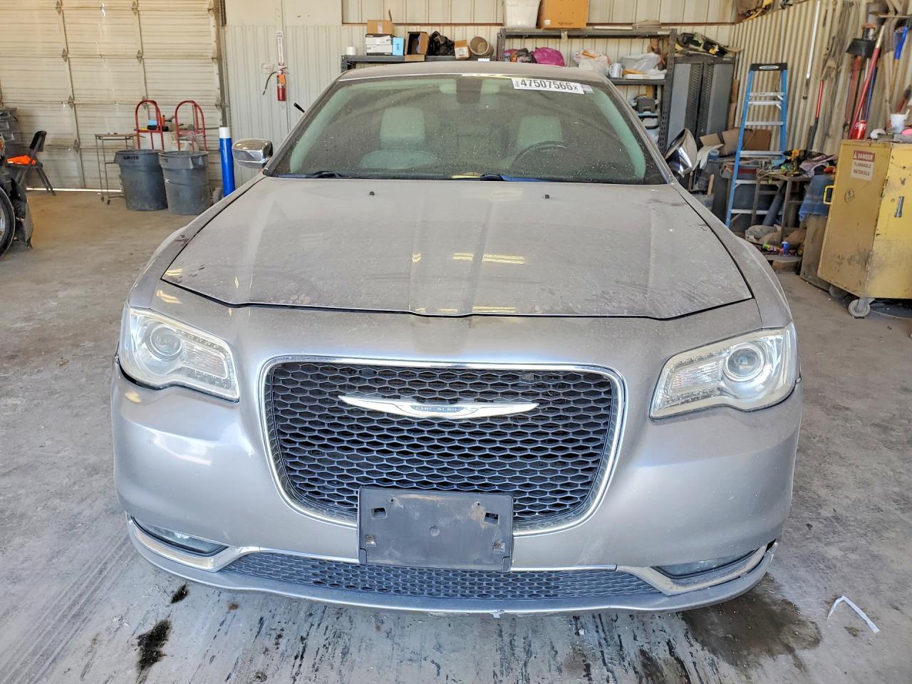 2017 Chrysler 300C - zdjęcie 5