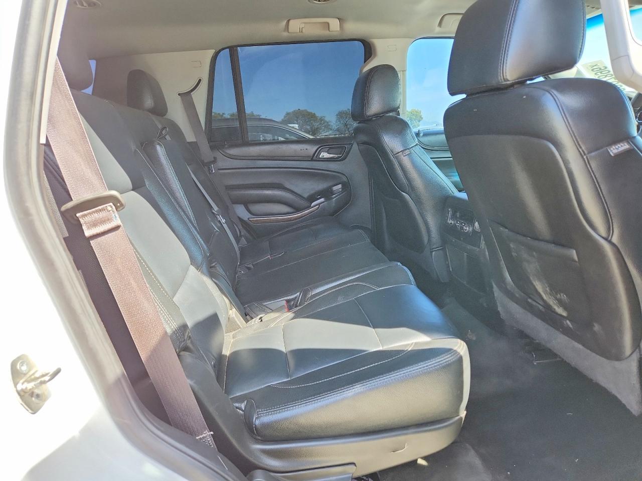 2015 Chevrolet Tahoe C1500 Ls - zdjęcie 11