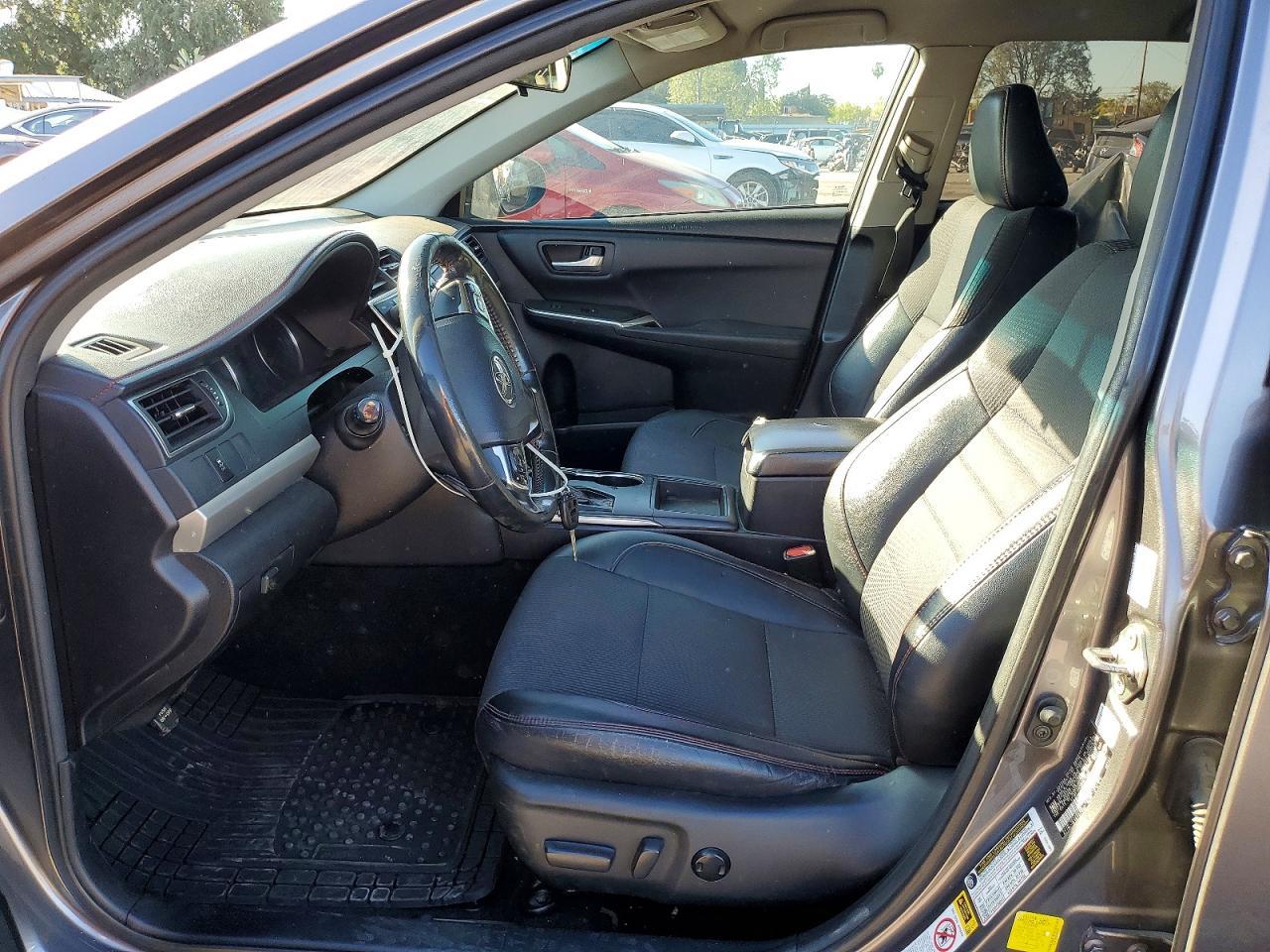 2016 Toyota Camry Se - zdjęcie 7