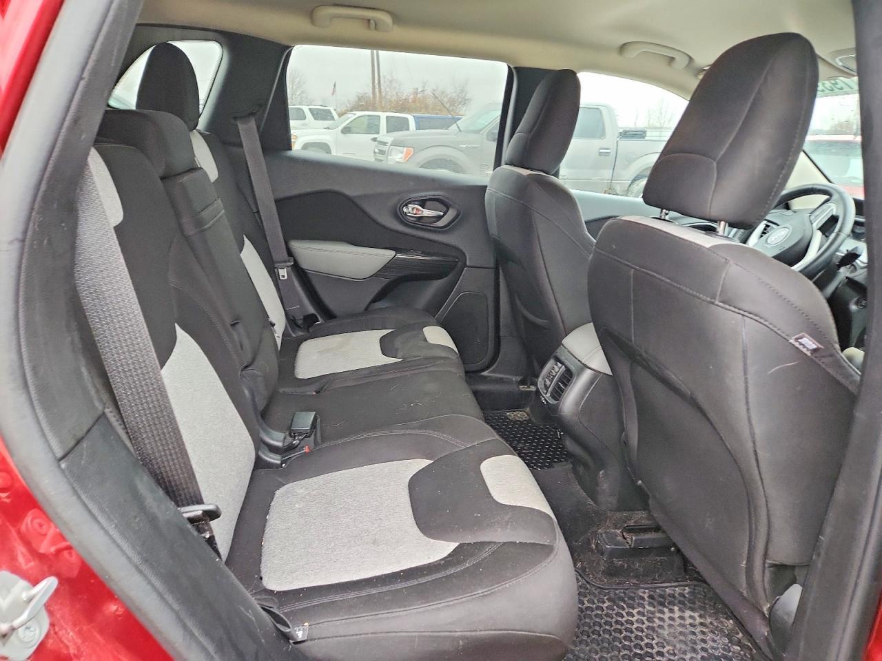 2014 Jeep Comanche - zdjęcie 11