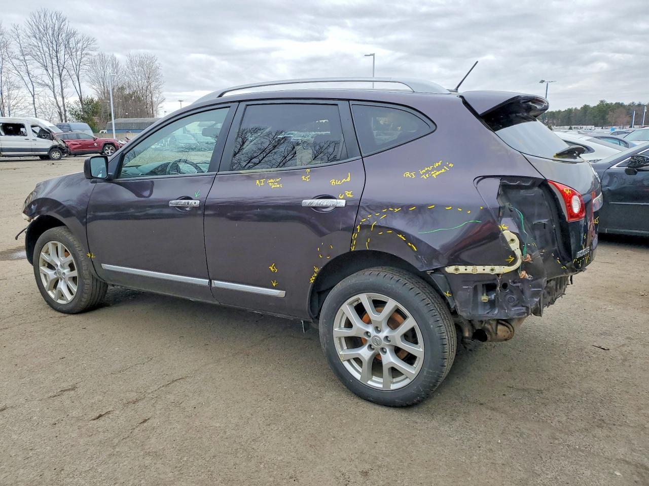 2013 Nissan Rogue S - zdjęcie 2