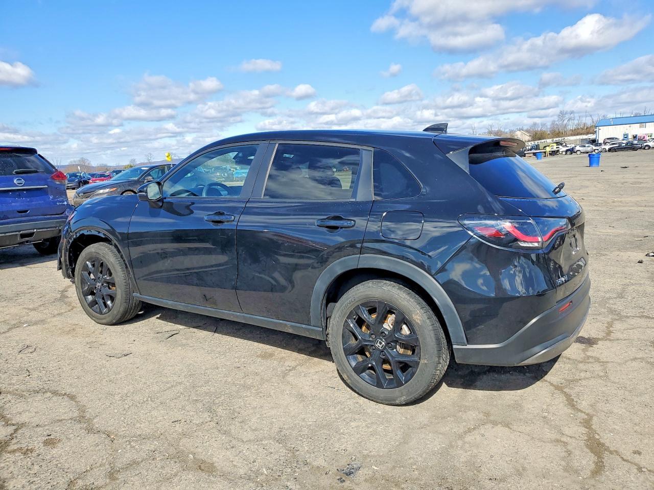 2023 Honda Hr-V Sport - zdjęcie 2