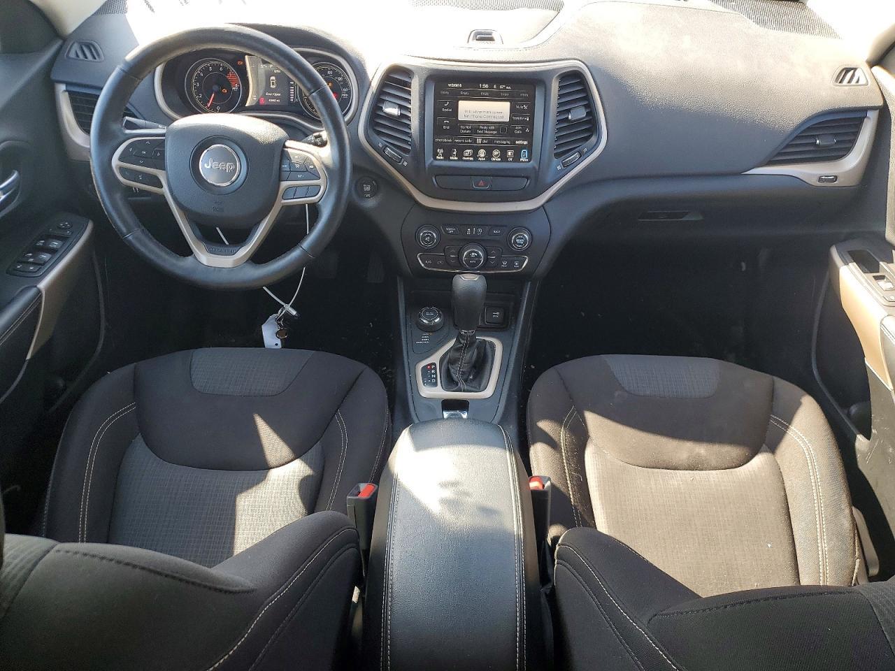 2017 Jeep Cherokee Latitude - zdjęcie 8