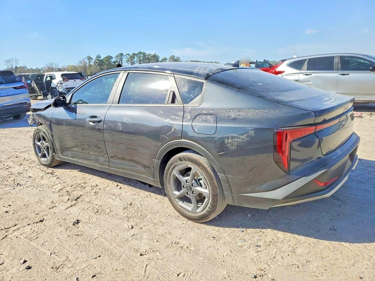 2025 Kia K4 Lxs - zdjęcie 2