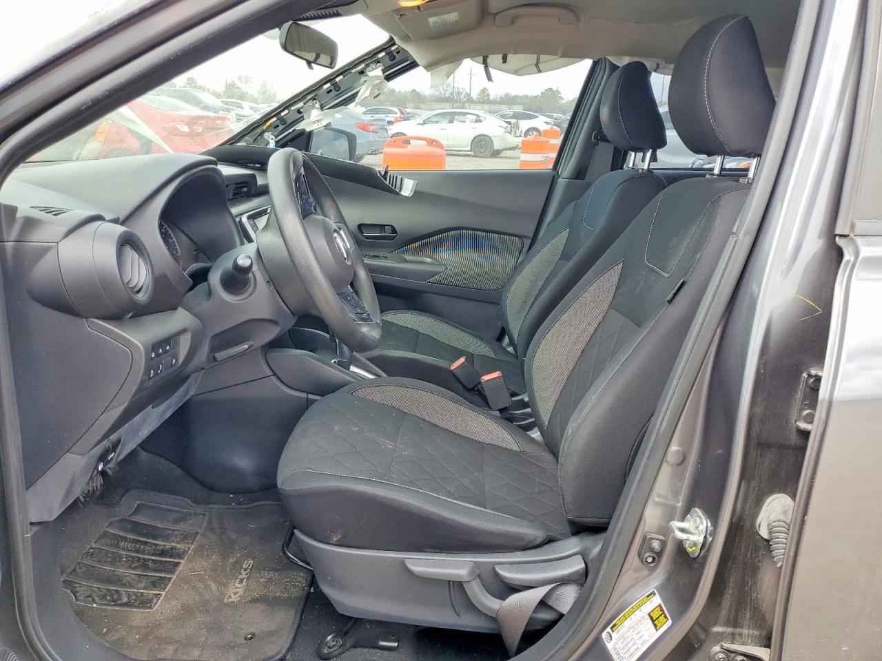 2020 Nissan Kicks S - zdjęcie 7