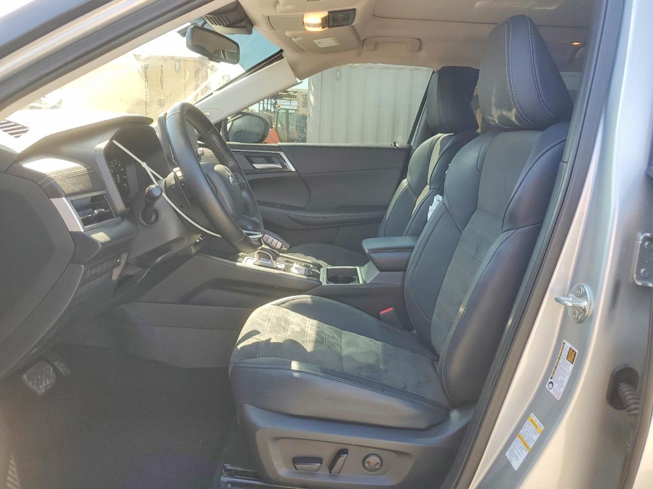 2024 Mitsubishi Outlander Se - zdjęcie 7