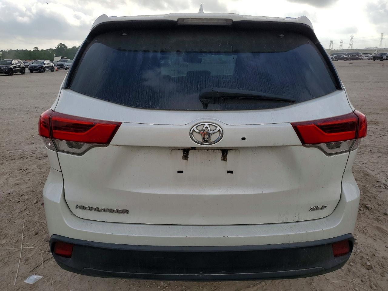 2018 Toyota Highlander Xle - zdjęcie 6