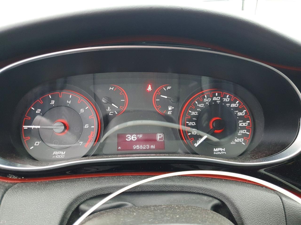 2016 Dodge Dart Sxt - zdjęcie 9
