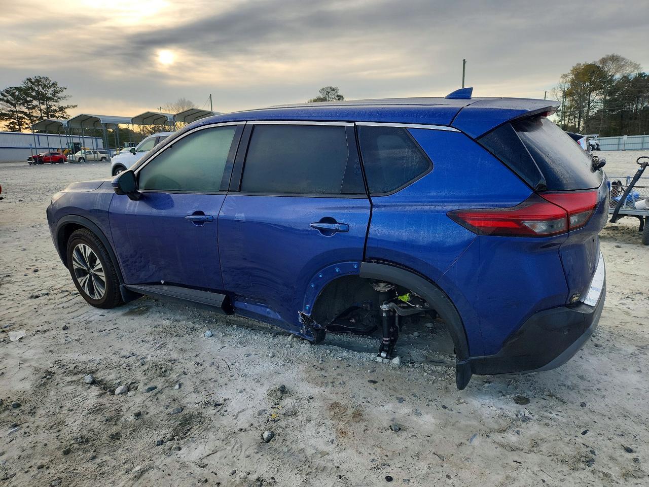 2021 Nissan Rogue Sv - zdjęcie 2