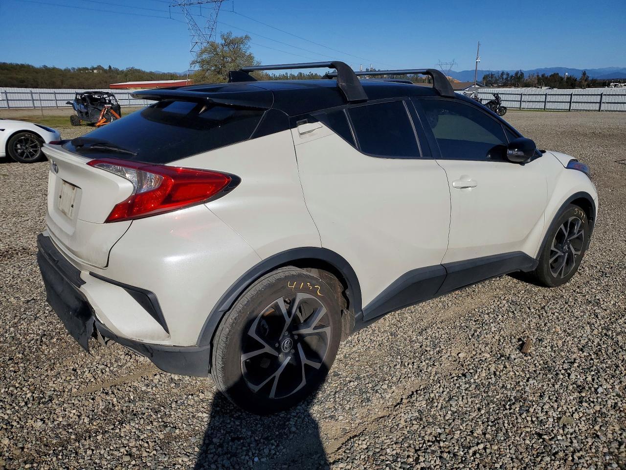 2019 Toyota C-Hr Xle - zdjęcie 3