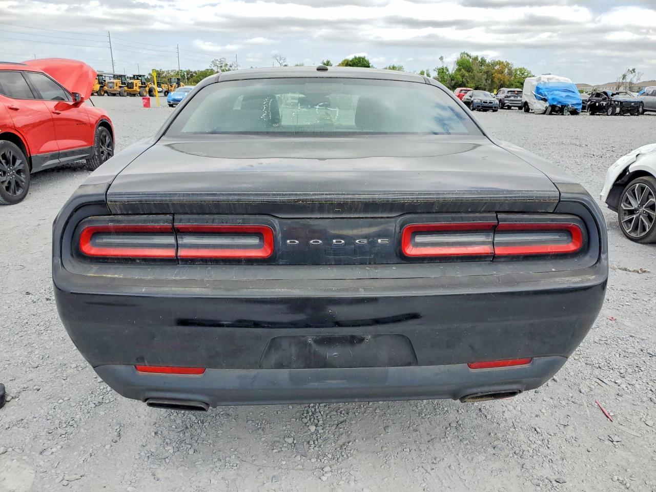 2016 Dodge Challenger Sxt - zdjęcie 6