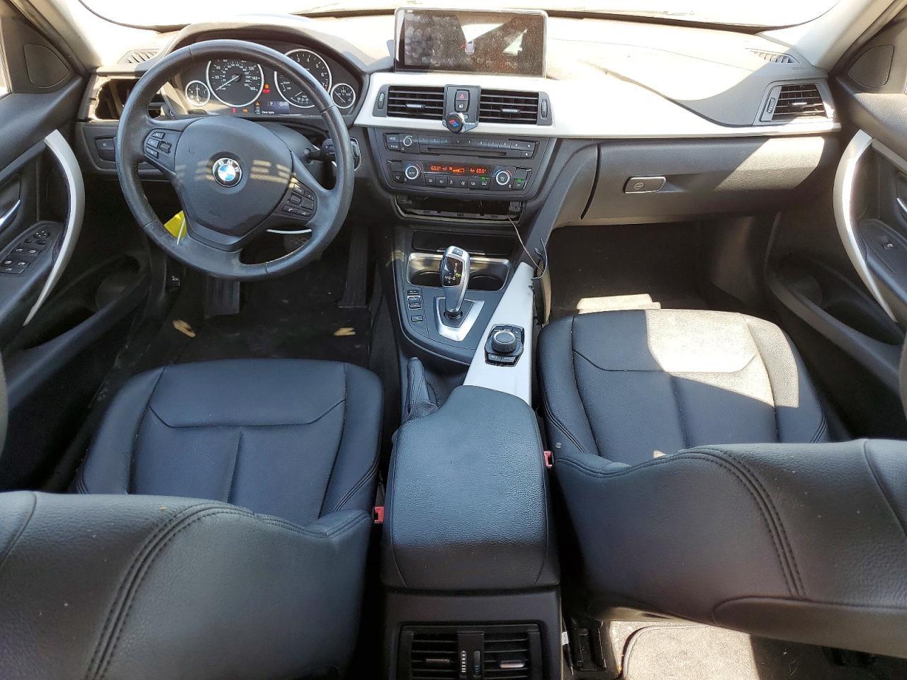 2015 BMW 320 I - zdjęcie 8