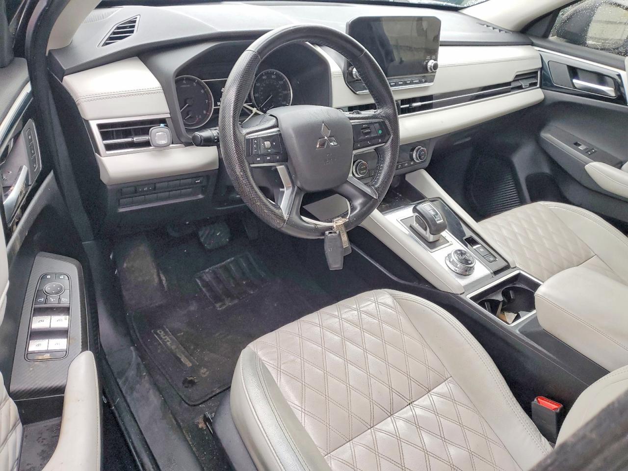 2022 Mitsubishi Outlander Sel - zdjęcie 8