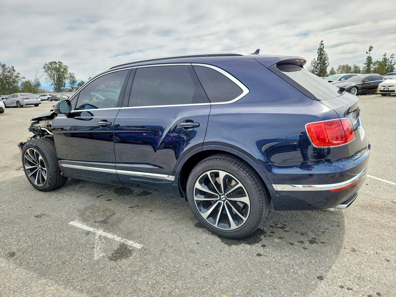 2018 Bentley Bentayga - zdjęcie 2