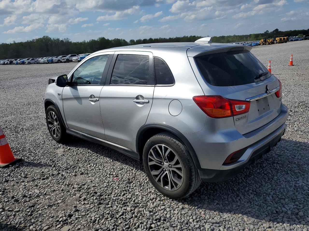 2018 Mitsubishi Outlander Sport Es - zdjęcie 2