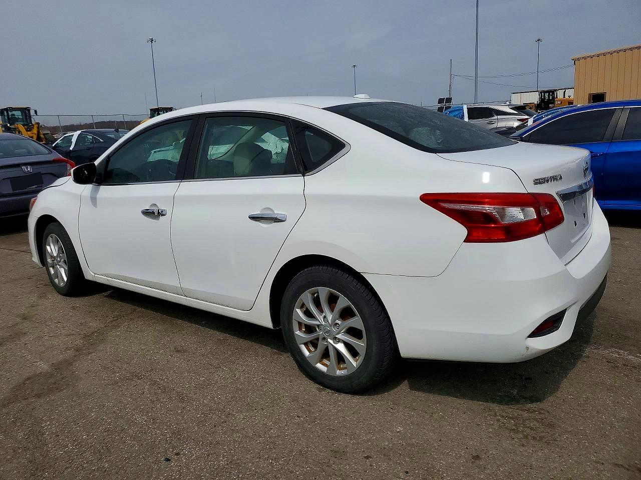 2016 Nissan Sentra Sv - zdjęcie 2