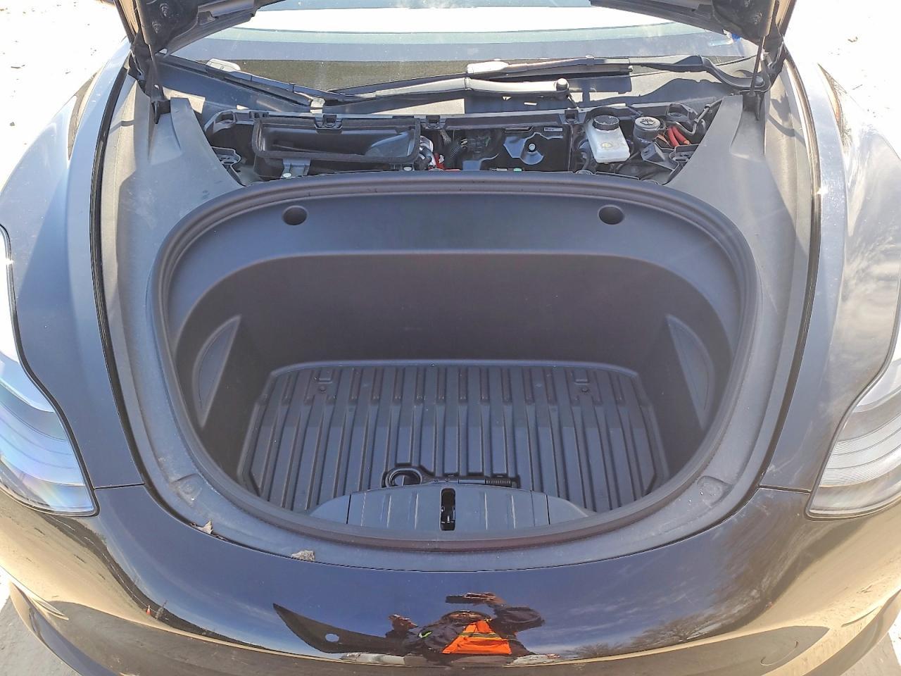 2022 Tesla Model 3 - zdjęcie 11