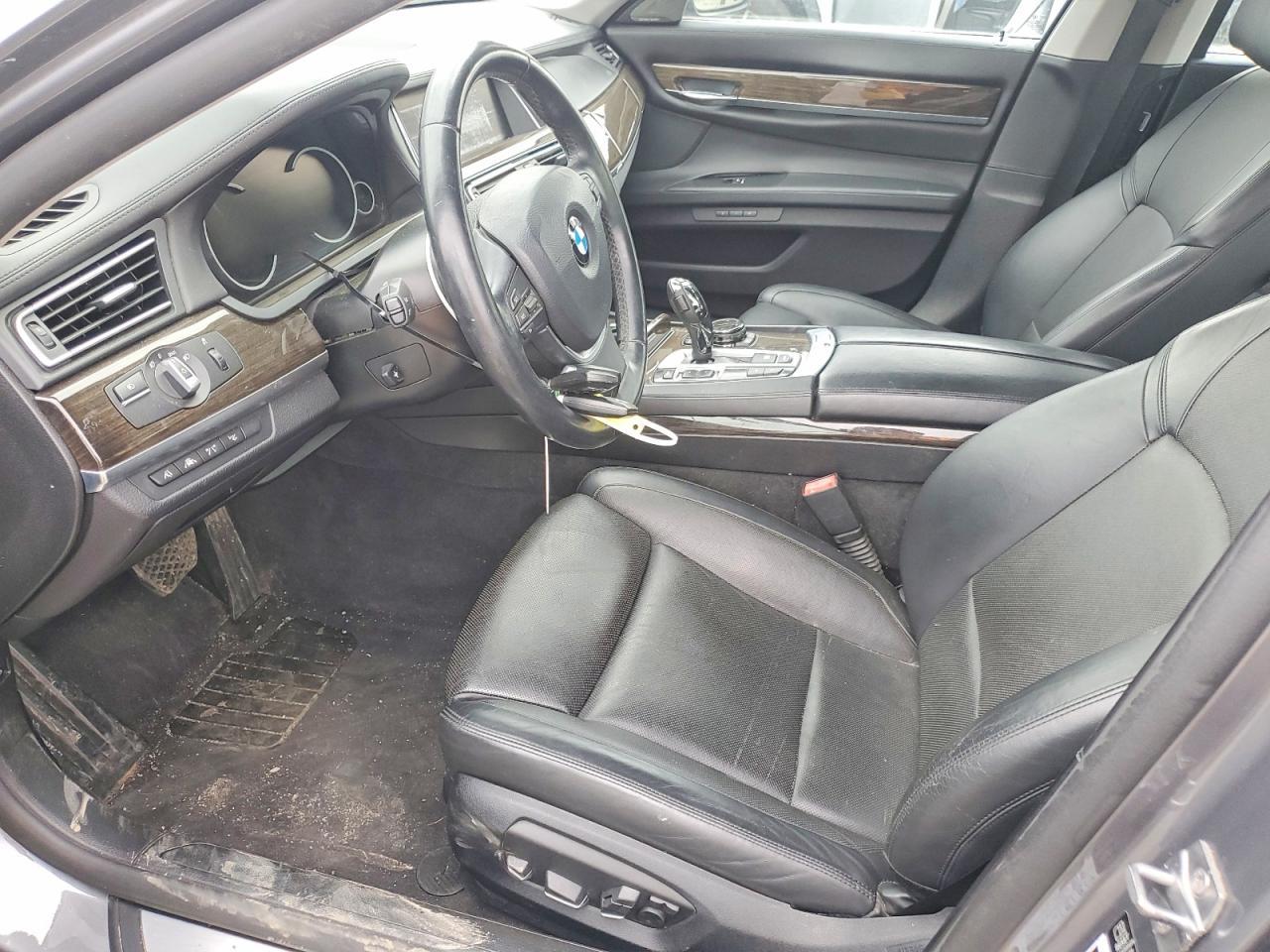 2014 BMW 750 Li - zdjęcie 7
