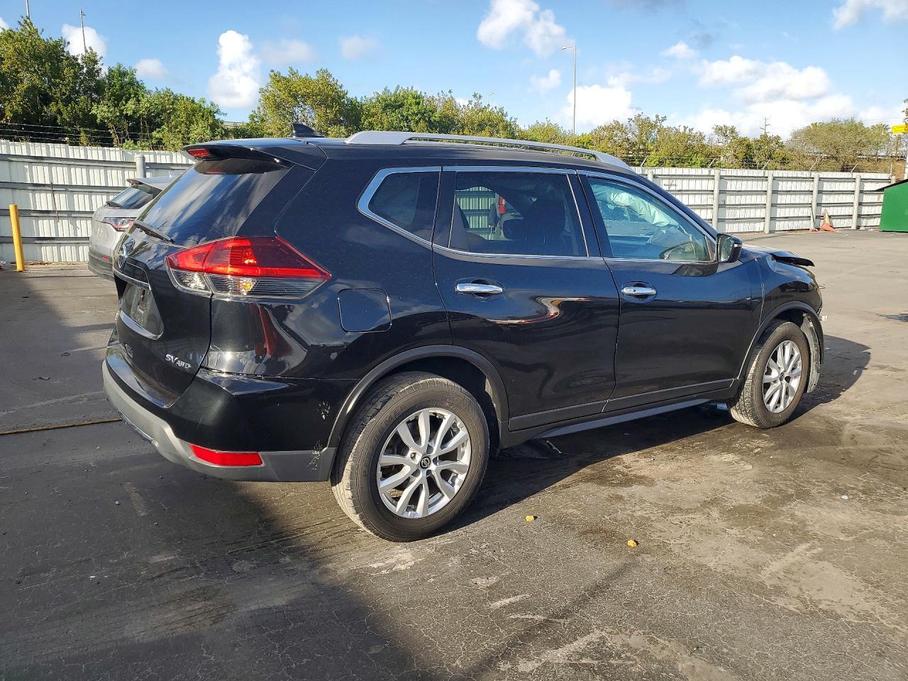 2018 Nissan Rogue Sv - zdjęcie 3