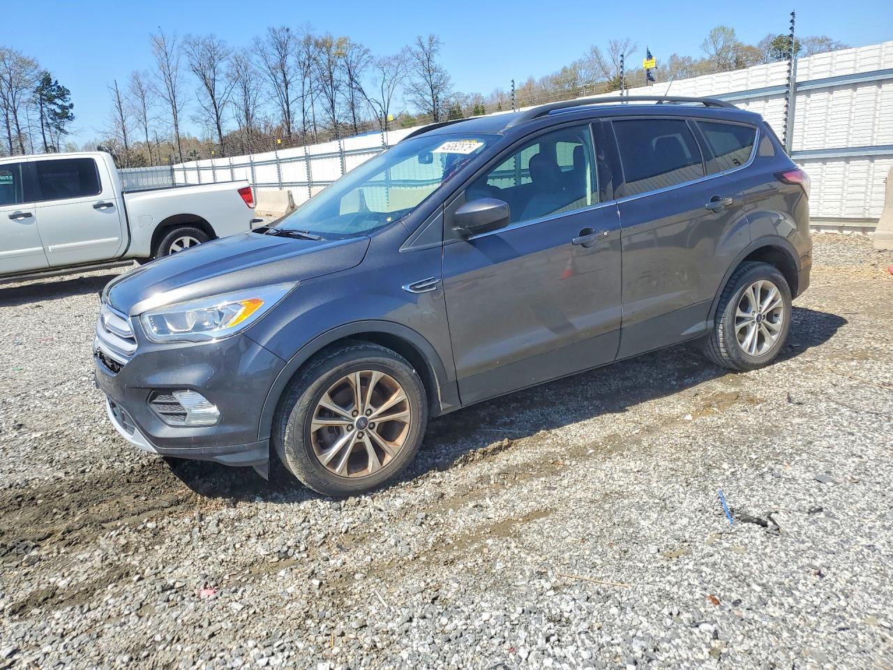 2018 Ford Escape Sel - zdjęcie główne