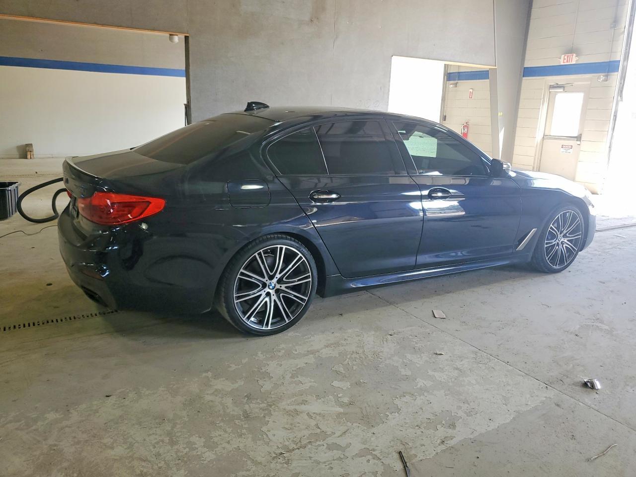 2018 BMW M550Xi - zdjęcie 3