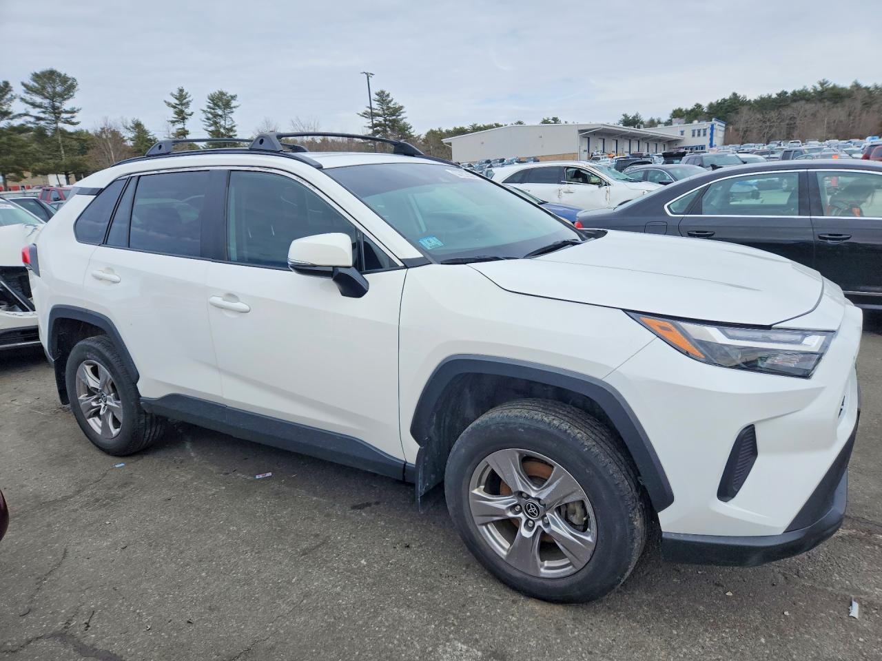 2023 Toyota Rav4 Xle - zdjęcie 4
