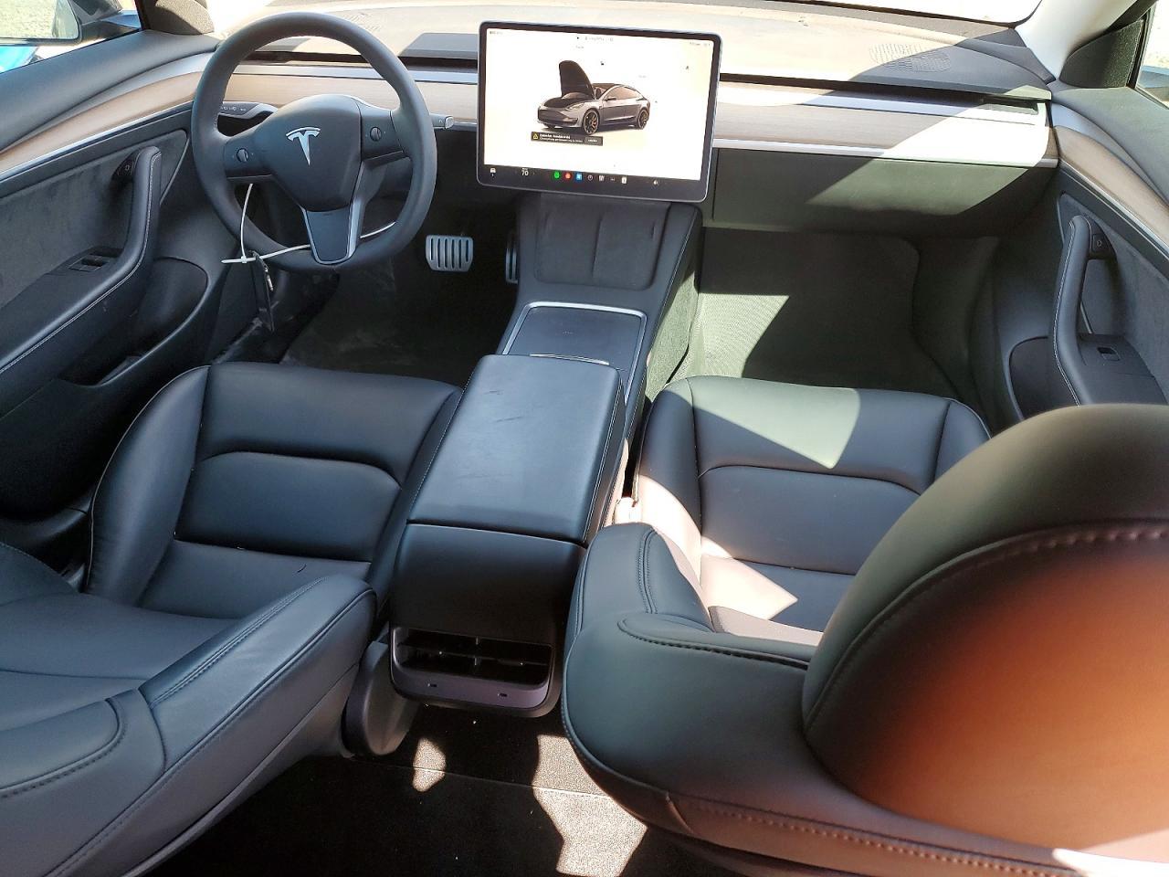 2023 Tesla Model 3 - zdjęcie 8