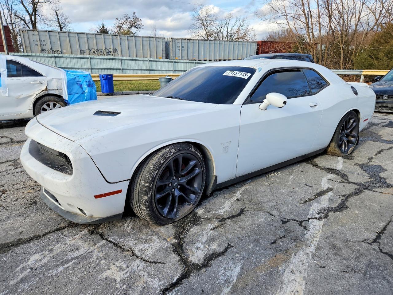 2017 Dodge Challenger R - zdjęcie główne
