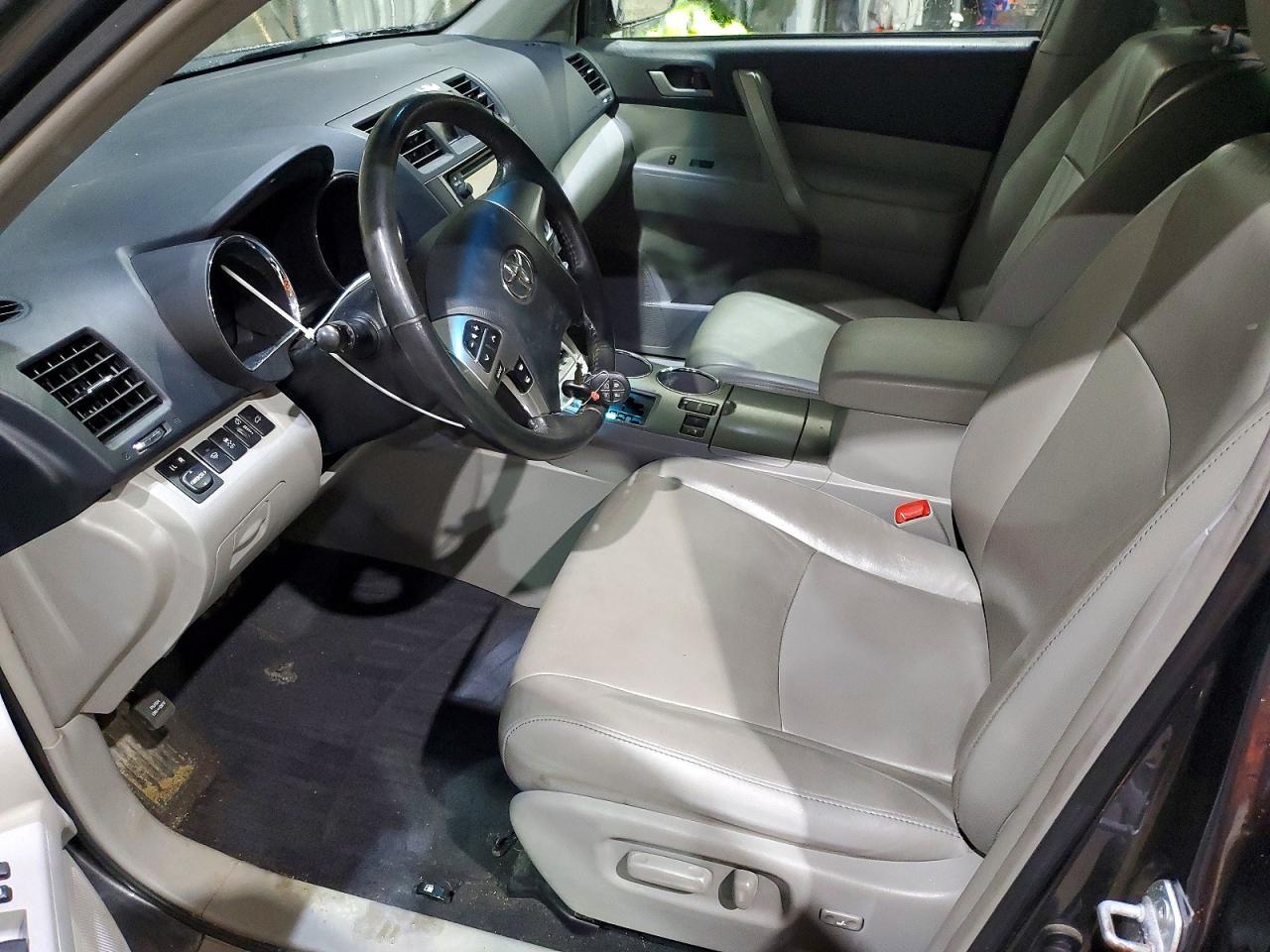 2013 Toyota Highlander Se - zdjęcie 7