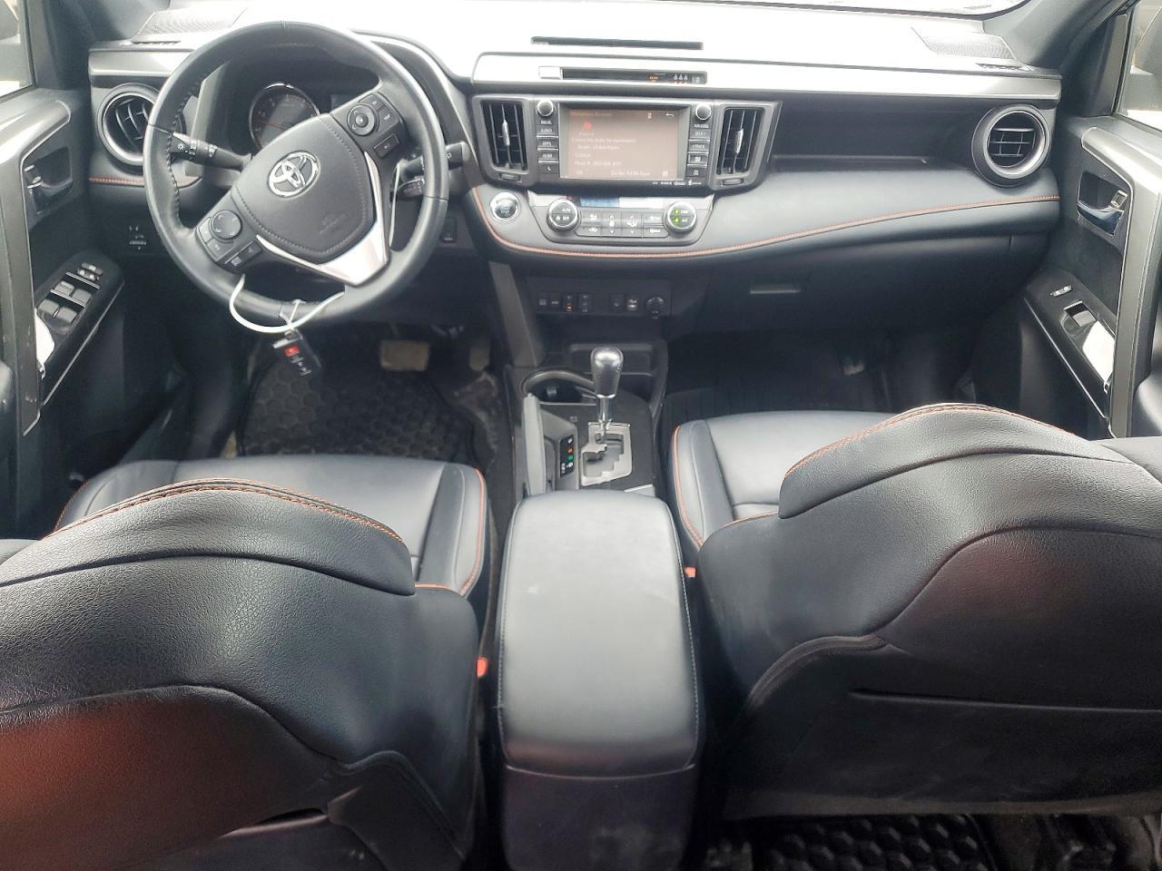 2018 Toyota Rav4 Se - zdjęcie 8