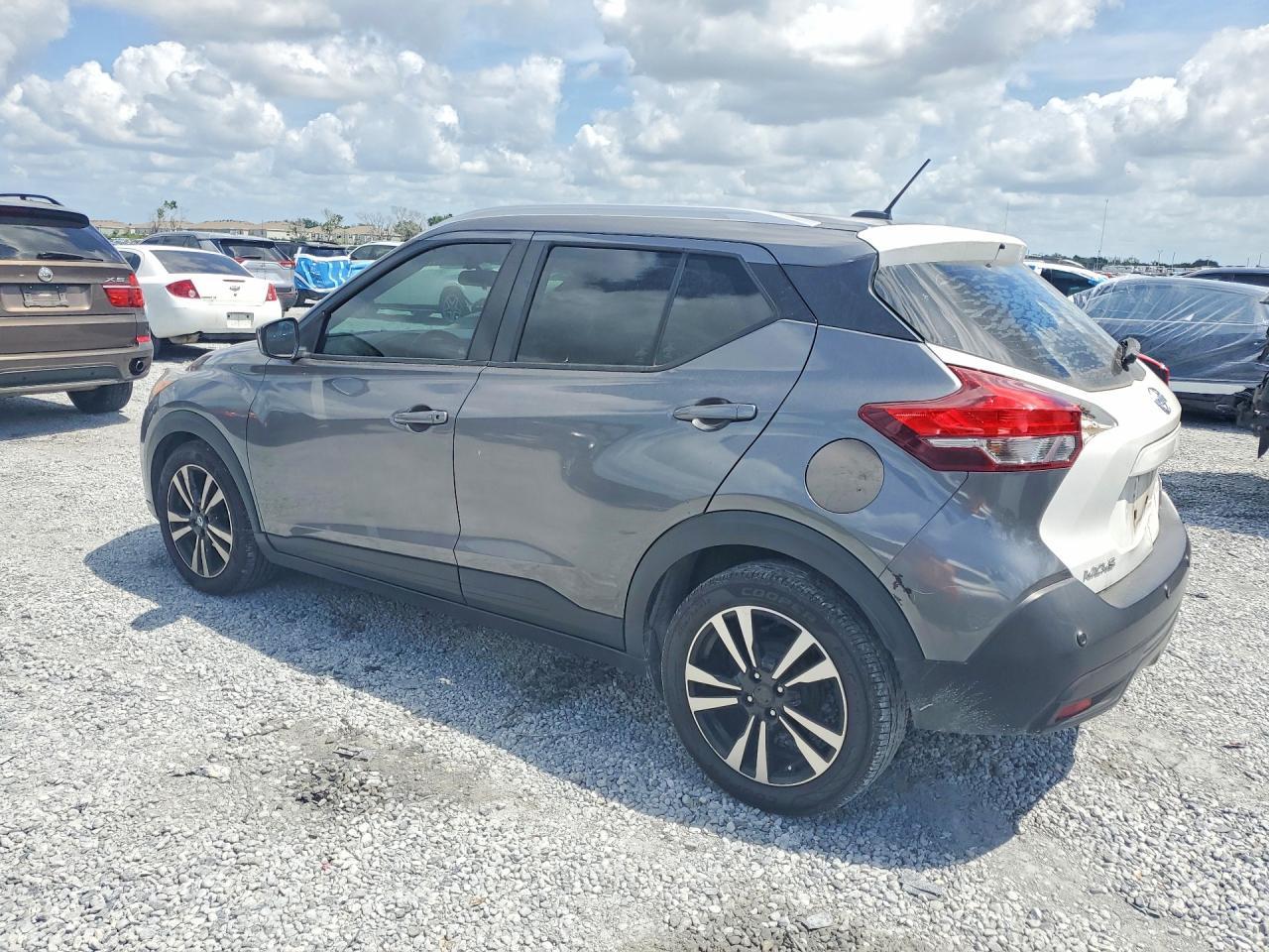 2020 Nissan Kicks Sv - zdjęcie 2