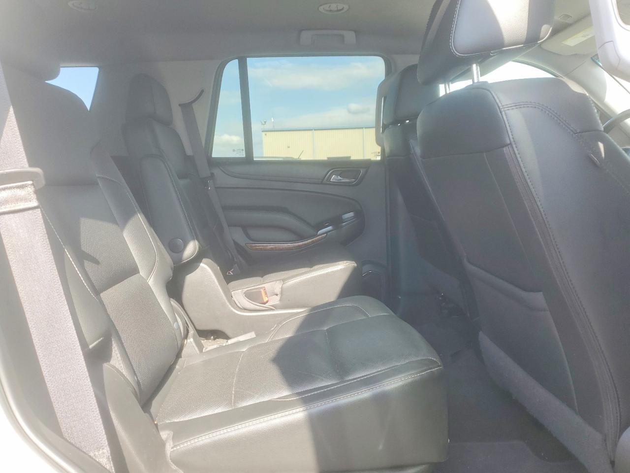 2018 Chevrolet Tahoe C1500 Premier - zdjęcie 11