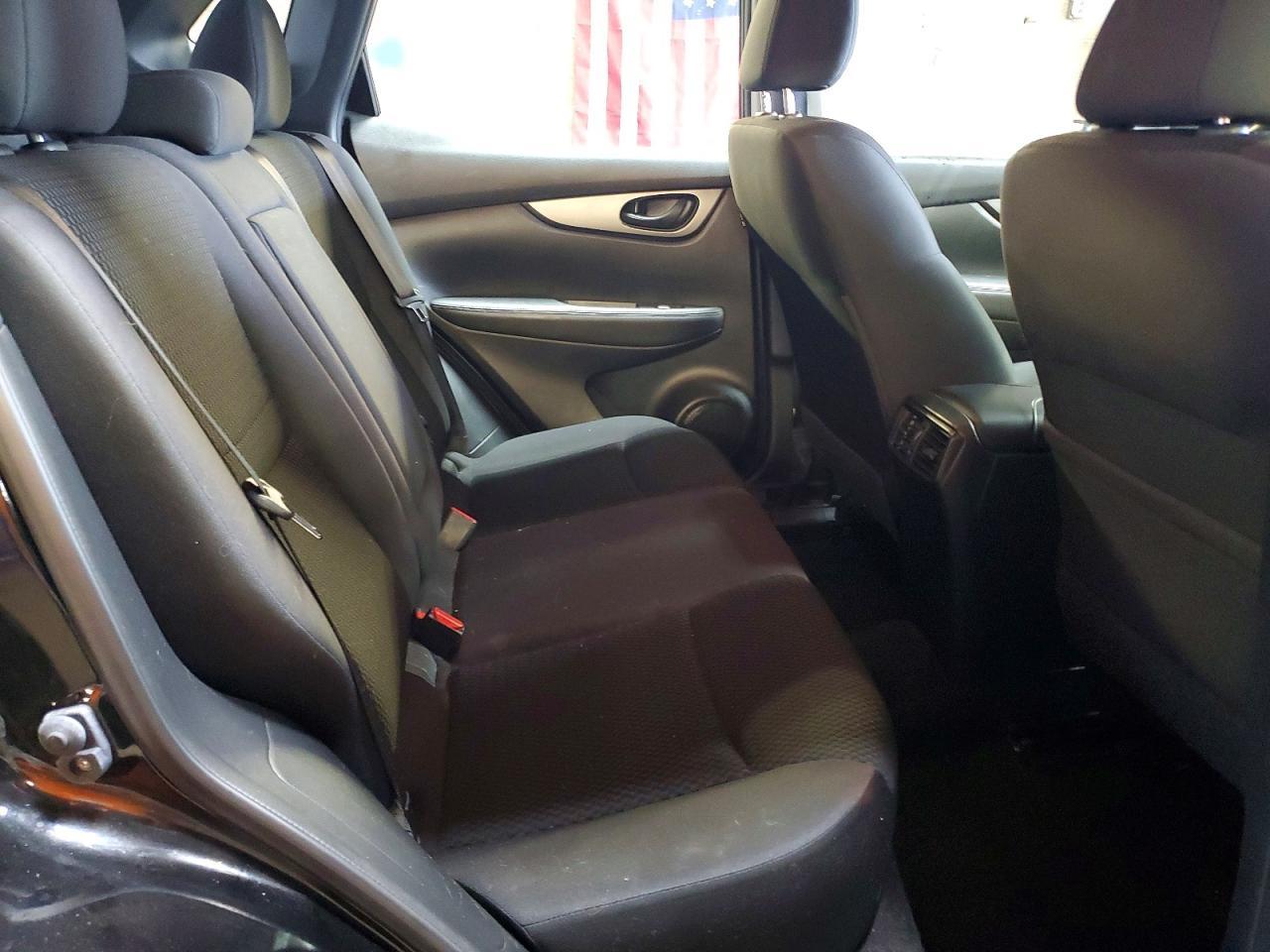 2018 Nissan Rogue Sport S - zdjęcie 11