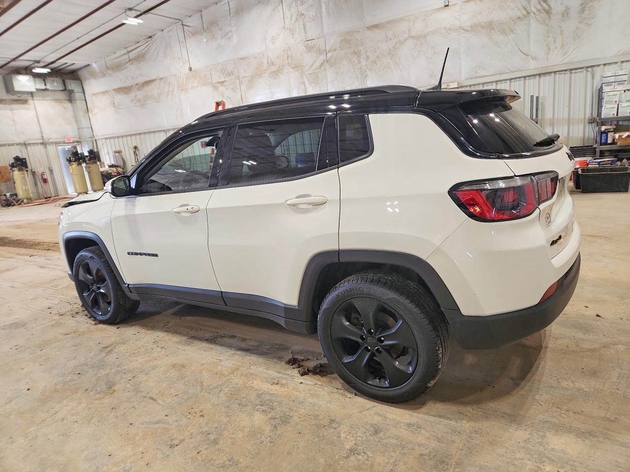 2019 Jeep Compass Latitude - zdjęcie 2