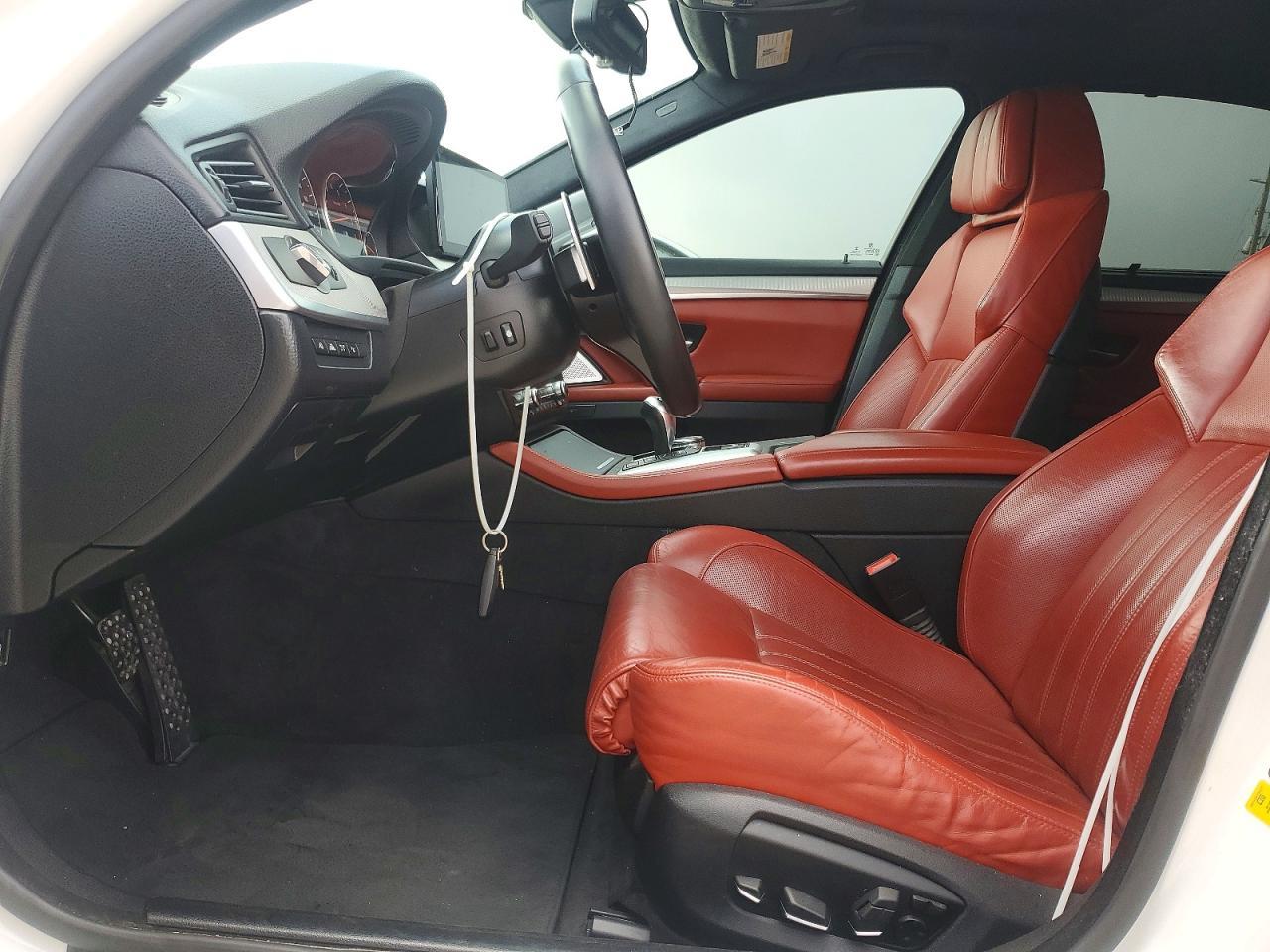 2016 BMW BMW M5 - zdjęcie 7