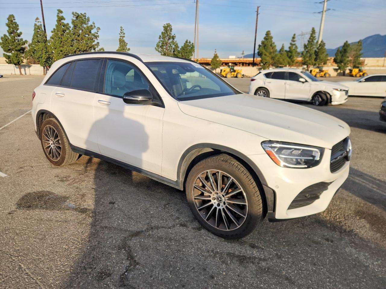 2022 Mercedes-Benz Glc 300 - zdjęcie 4