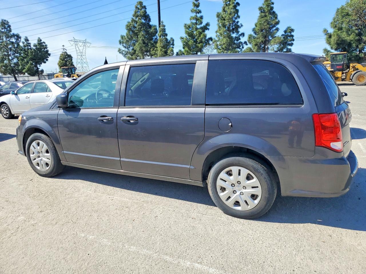 2018 Dodge Grand Caravan Se - zdjęcie 2