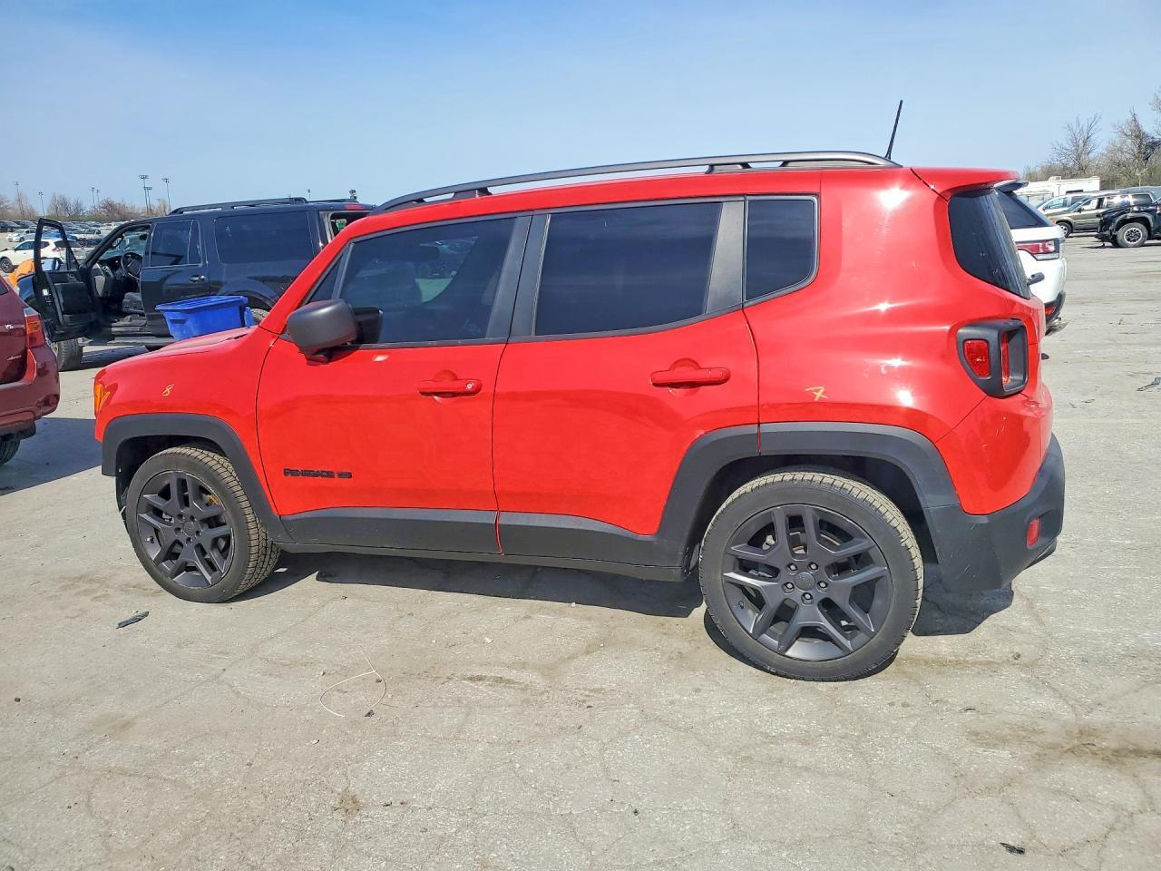 2021 Jeep Renegade Latitude - zdjęcie 2