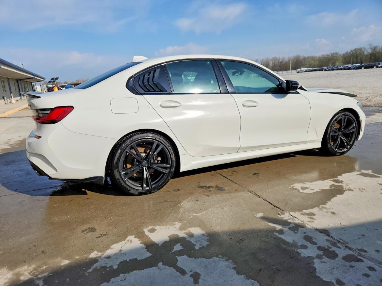 2020 BMW 330Xi - zdjęcie 3