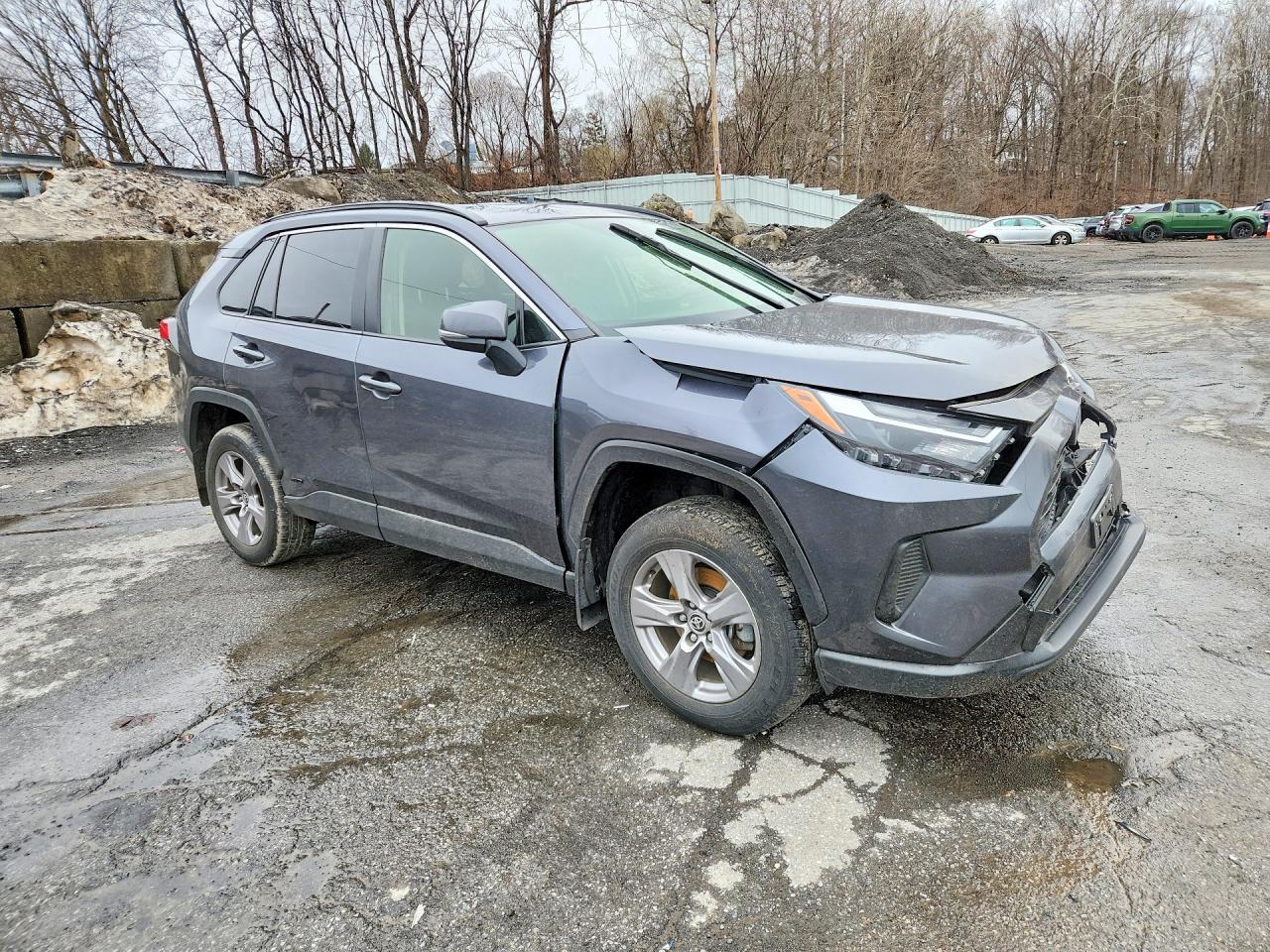 2023 Toyota Rav4 Hybrid Le - zdjęcie 4