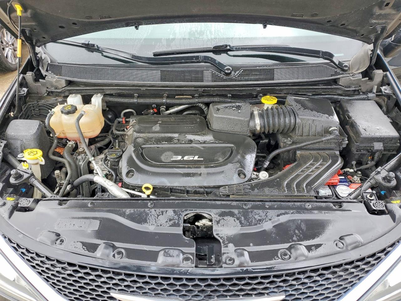 2018 Chrysler Pacifica Limited - zdjęcie 12