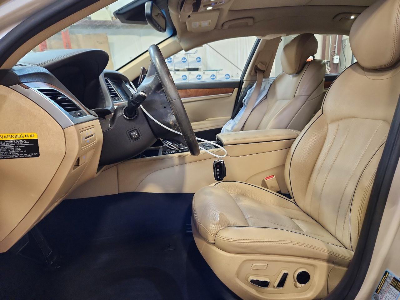 2015 Hyundai Genesis 3.8L - zdjęcie 7