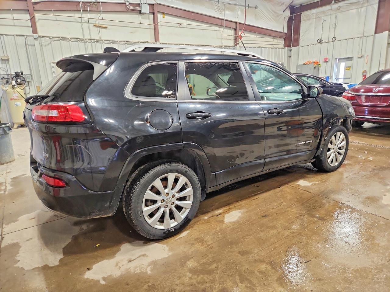 2016 Jeep Cherokee Overland - zdjęcie 3
