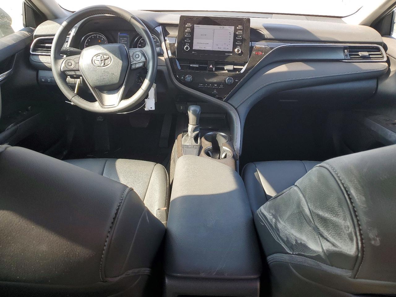 2024 Toyota Camry Se - zdjęcie 8