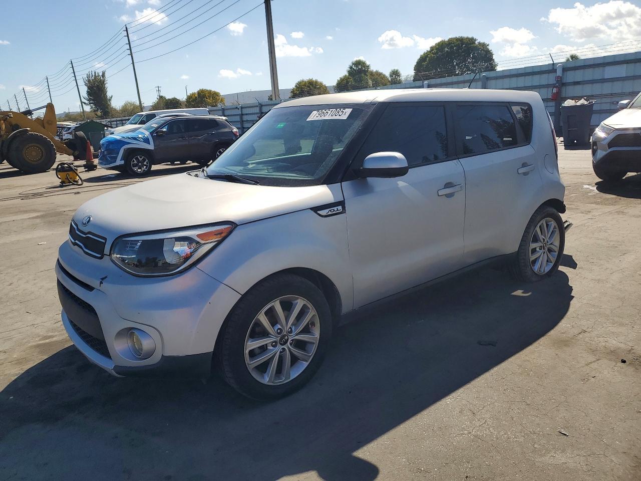 2018 Kia Soul + - zdjęcie główne