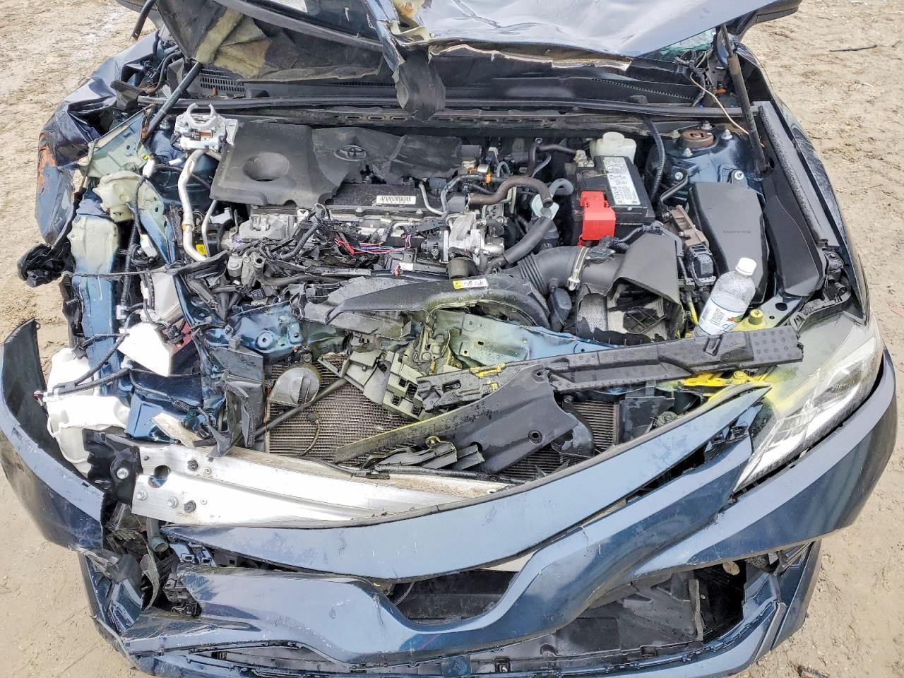 2020 Toyota Camry Le - zdjęcie 11