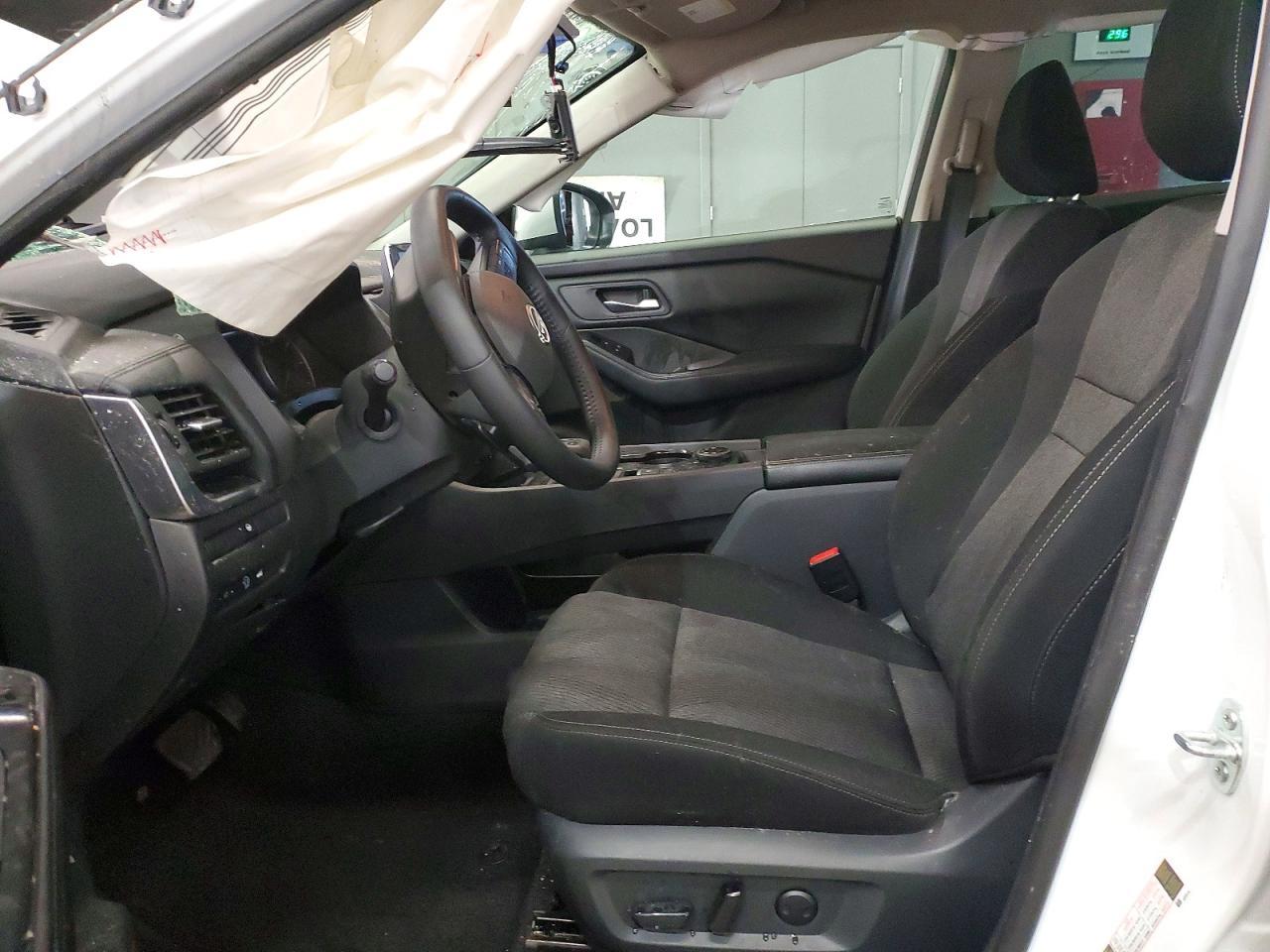 2025 Nissan Rogue Sv - zdjęcie 7