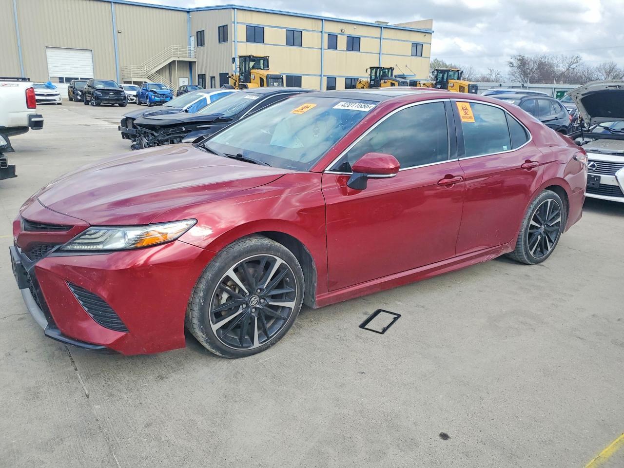 2018 Toyota Camry Xse - zdjęcie główne